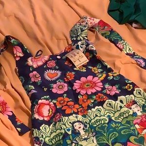 British Retro halter dress Sz us 8, uk 10.new with tags. Never worn